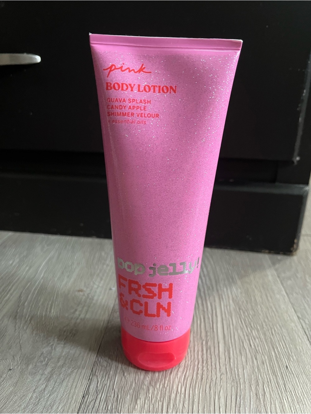 PINK Victoria's Secret Body Lotion - fresh and clean, pop jelly